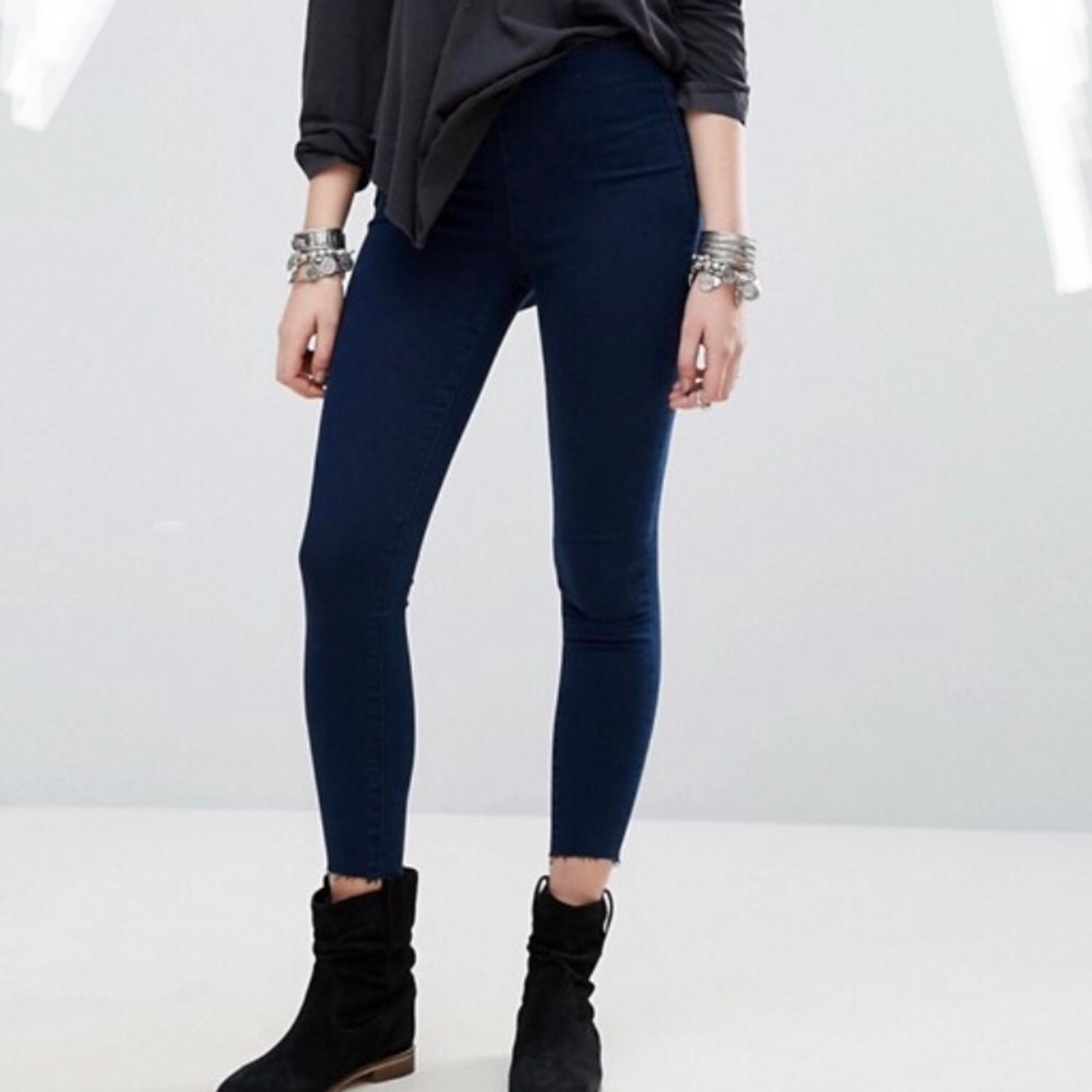 Free People Easy Goes It Dark Wash Jeggings - Picture 4 of 8